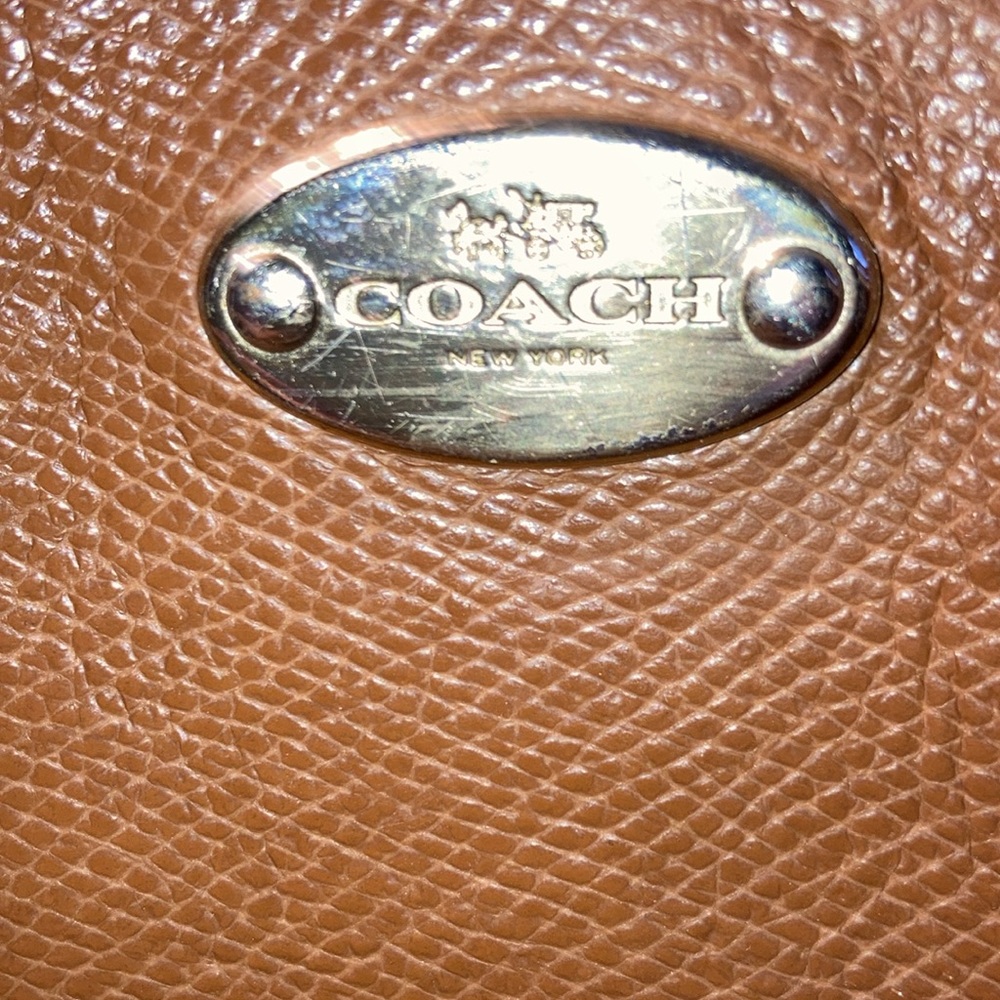 COACH Carmel color hand/shoulder bag, attached key holder, see pics $125 - Picture 2 of 13